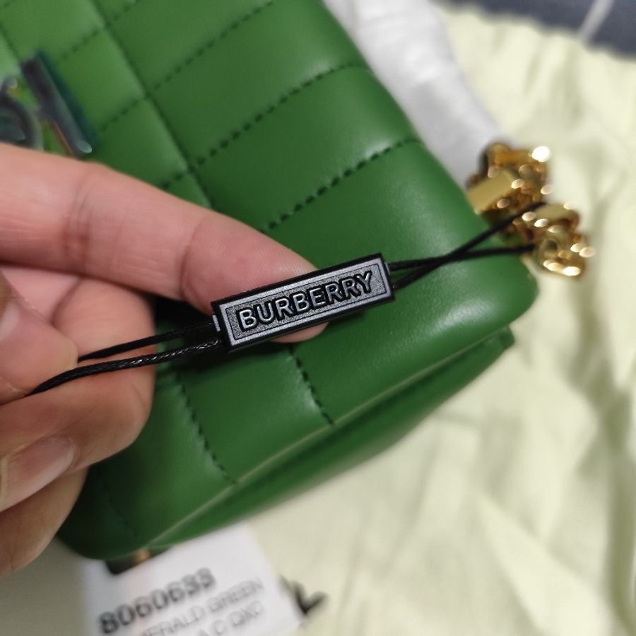 Burberry Lola TB 巴寶莉 Lola TB迷你17cm翻蓋斜背肩背包 綠 全新(不可議)-3