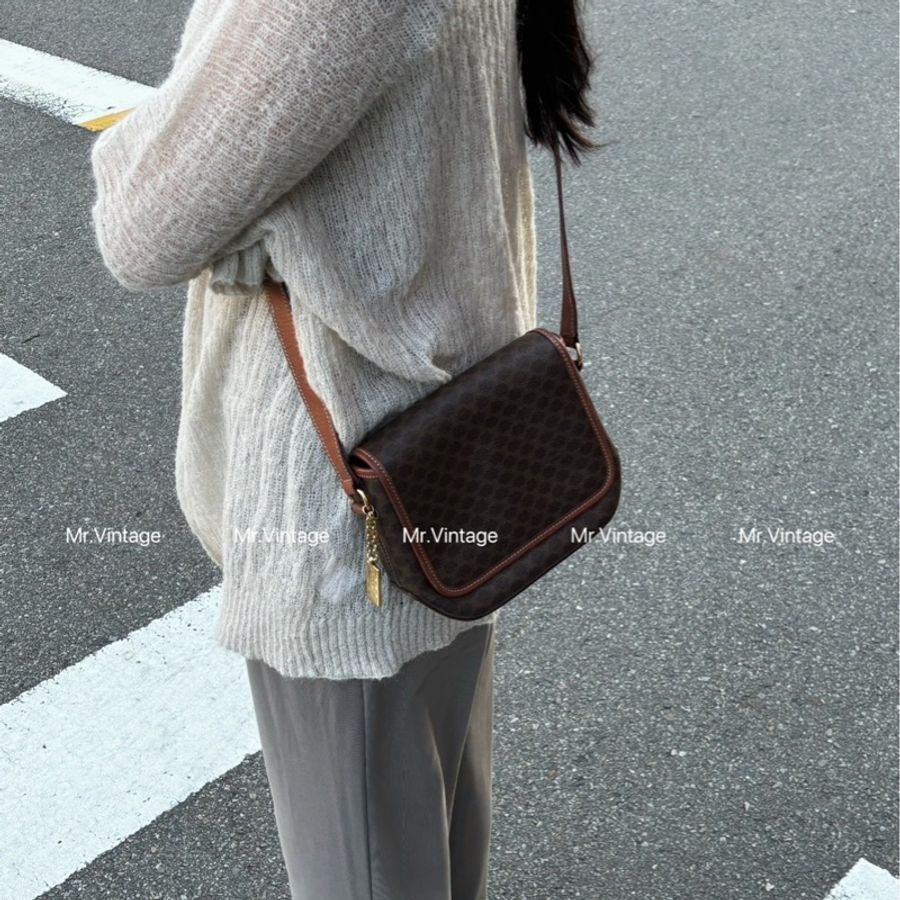 🏷️ Celine 凱旋門斜背包-0