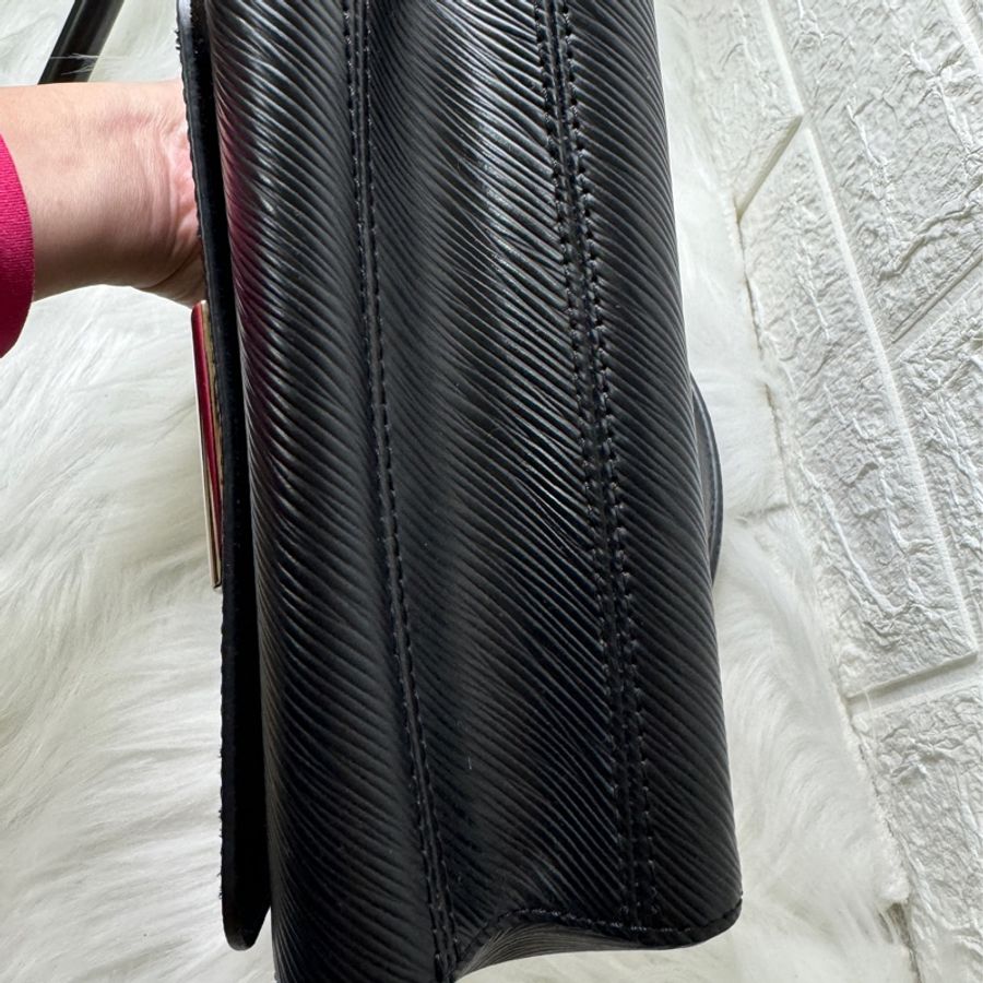Louis Vuitton EPI Twist 牛皮銀釦斜背包-PM(M55224-黑)-11