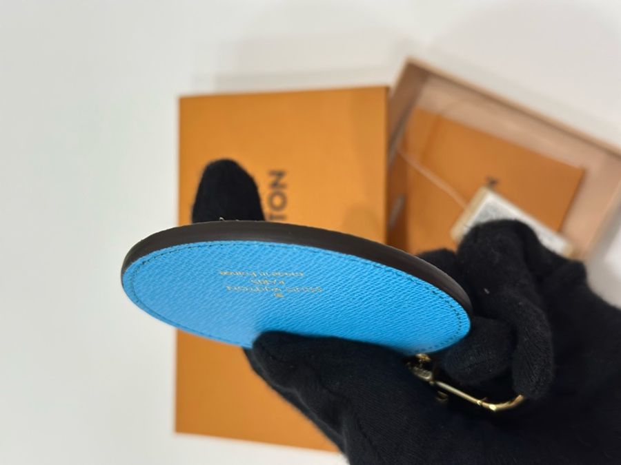 LV 路易威登 ILLUSTRE XMAS TOKYO m00881 聖誕節限定 鑰匙圈 吊飾 包包 鑰匙釦 掛飾 飾品-9