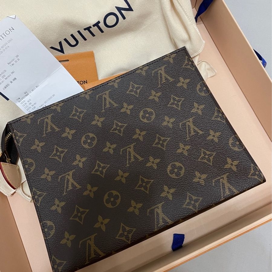 LV Poche Toilette 手拿包 化妝包 收納包 鈔票包-6