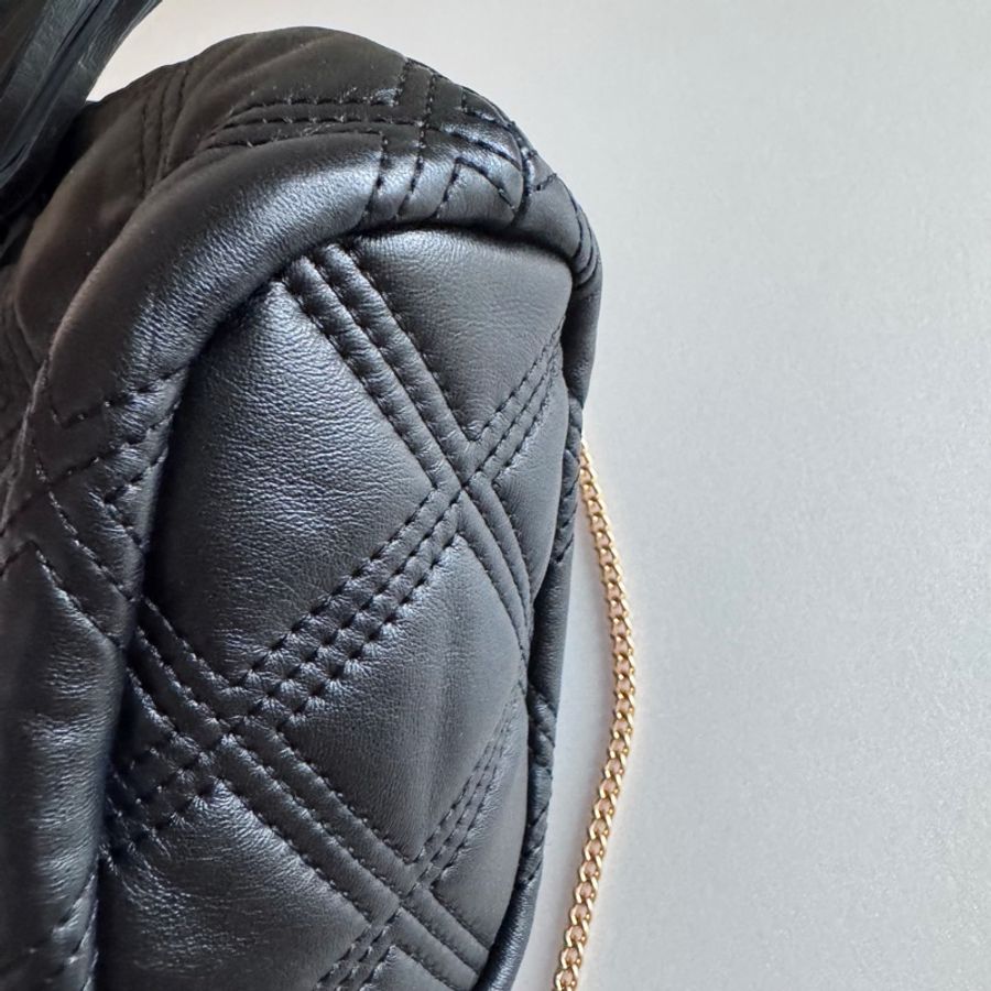便宜賣Tory Burch 質感耐用黑色皮革金鏈肩背包-6