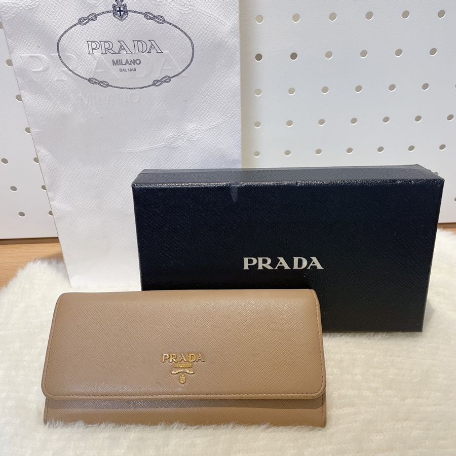 Prada 杏色x粉色 經典Saffiano抗刮耐用材質 超Q內裡撞色長夾 皮夾 錢包-6