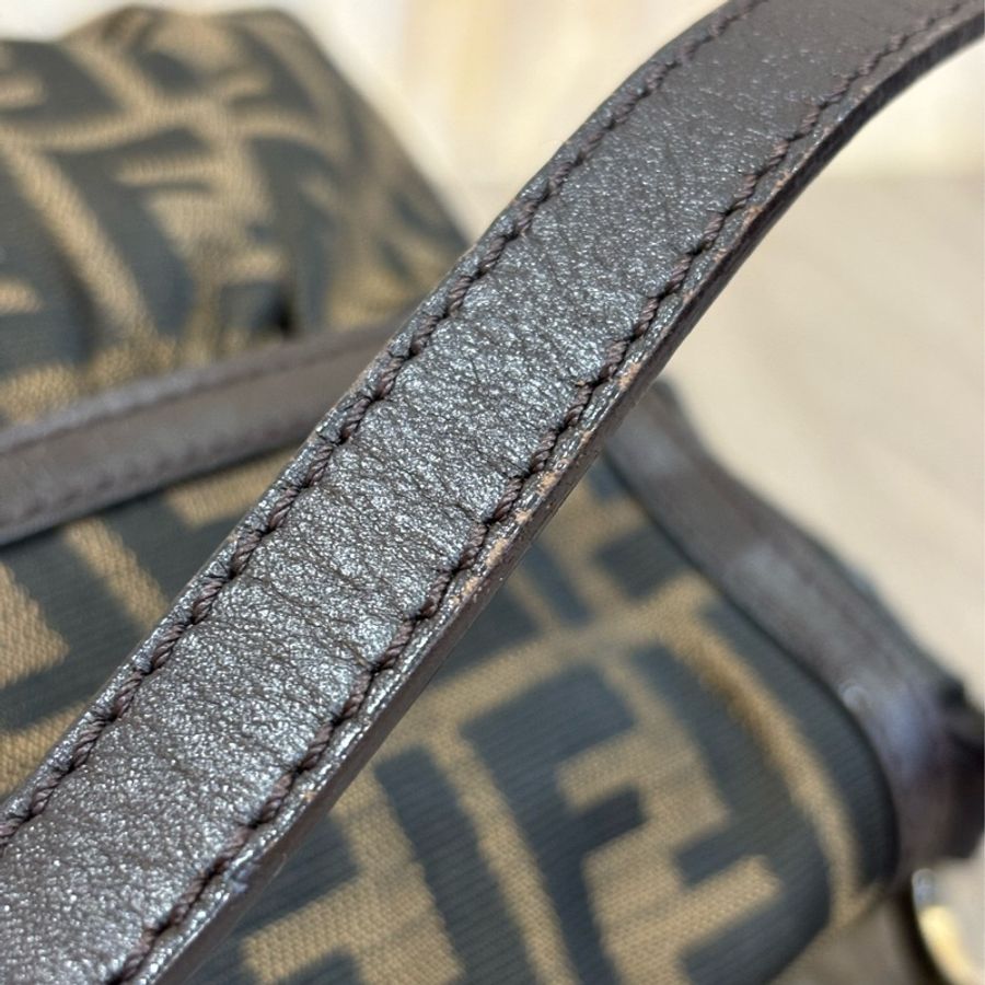 FENDI FF logo BAGUETTE 咖啡 牛皮 皮革 緹花布 老花 字紋 原花 手提包 肩背包 貝貴提-17