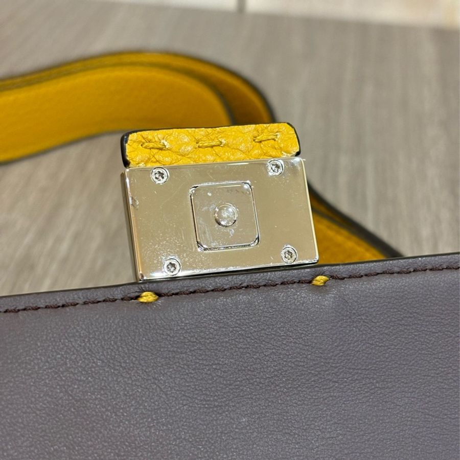 FENDI 7M0295 BAGUETTE 黃色 法棍包 貝貴包 斜背包 手拿包 腰包-15
