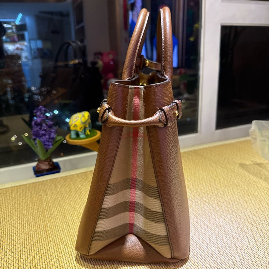 Burberry - Classic Brown Leather Plain Handbag-3