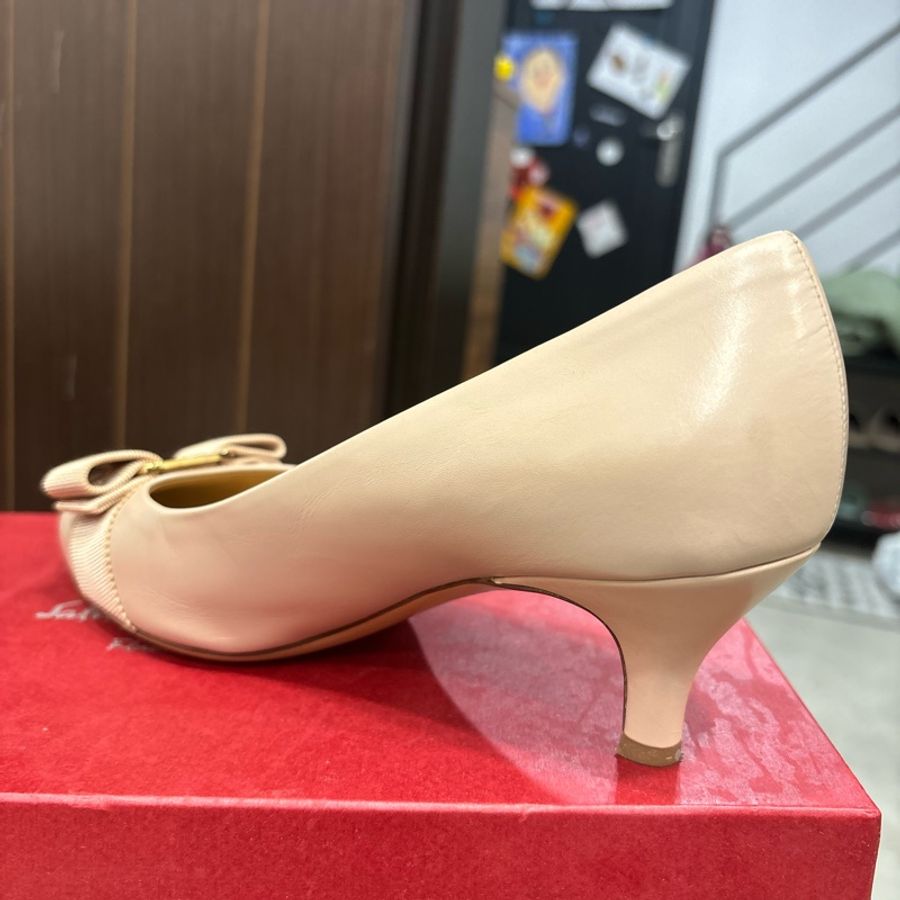 salvatore ferragamo百貨公司購入 經典裸粉色 跟鞋-4
