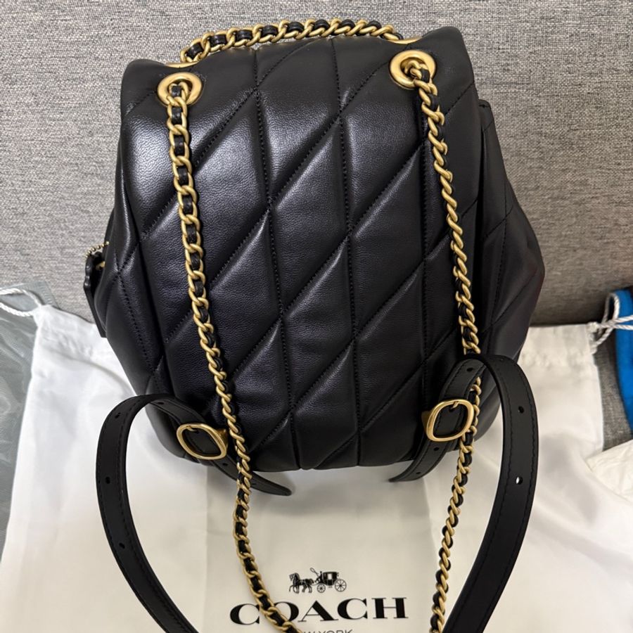 Coach Tabby羊皮小香風鏈條後背包 黑色-10