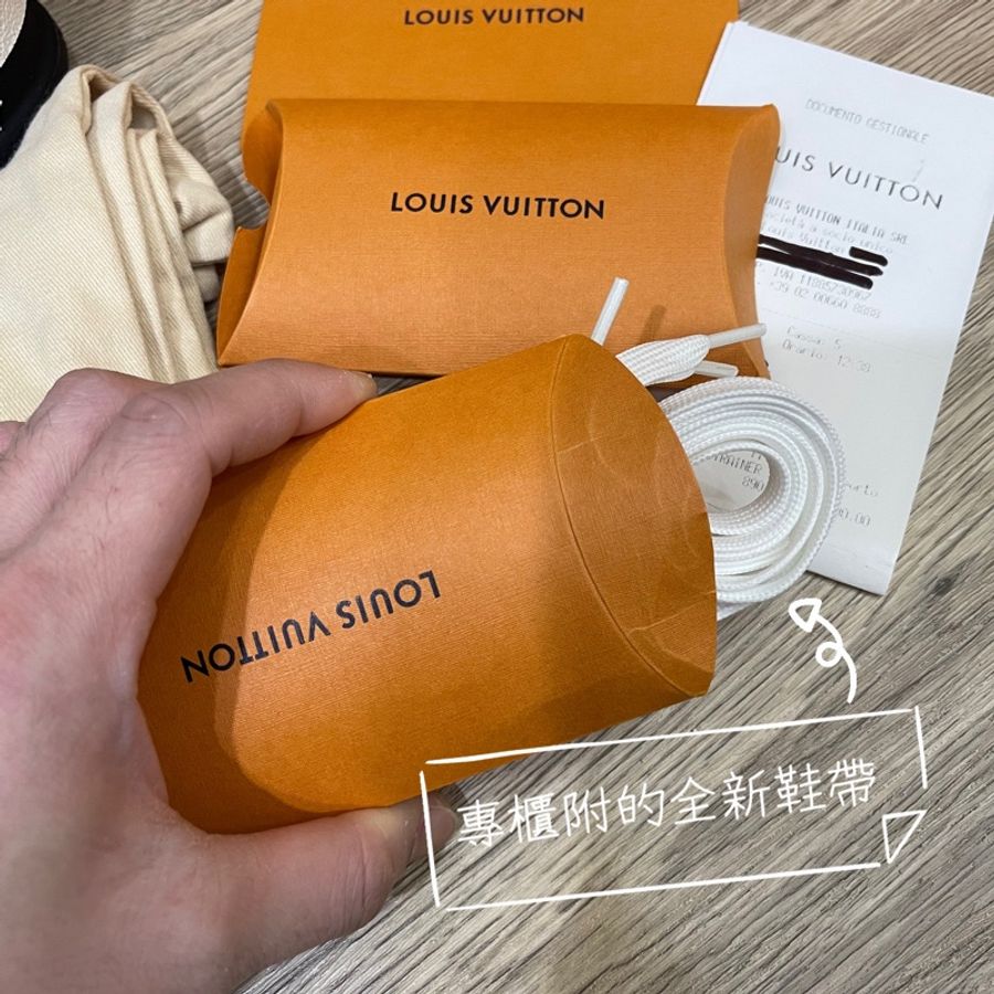 出清優惠價‼️LV Trainer 黑老花經典配色運動鞋(購證、配件齊全)-2