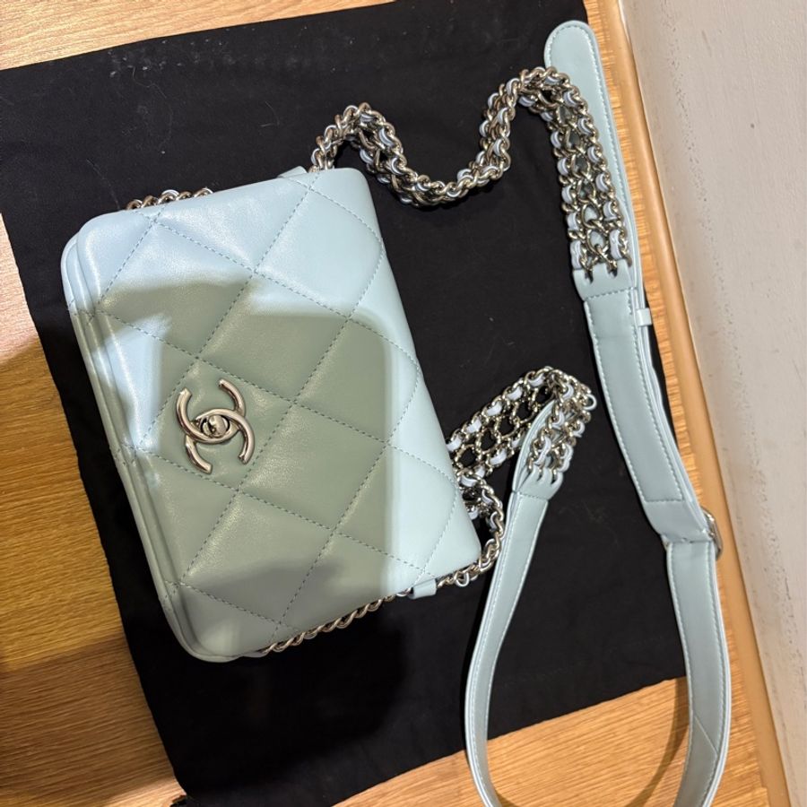(降價)香奈兒Chanel 瀑布鍊銀扣方胖17cm 斜背包 天空藍-0