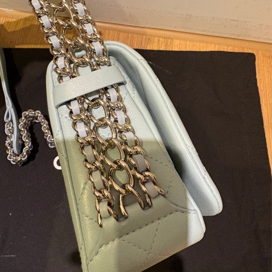 (降價)香奈兒Chanel 瀑布鍊銀扣方胖17cm 斜背包 天空藍-16