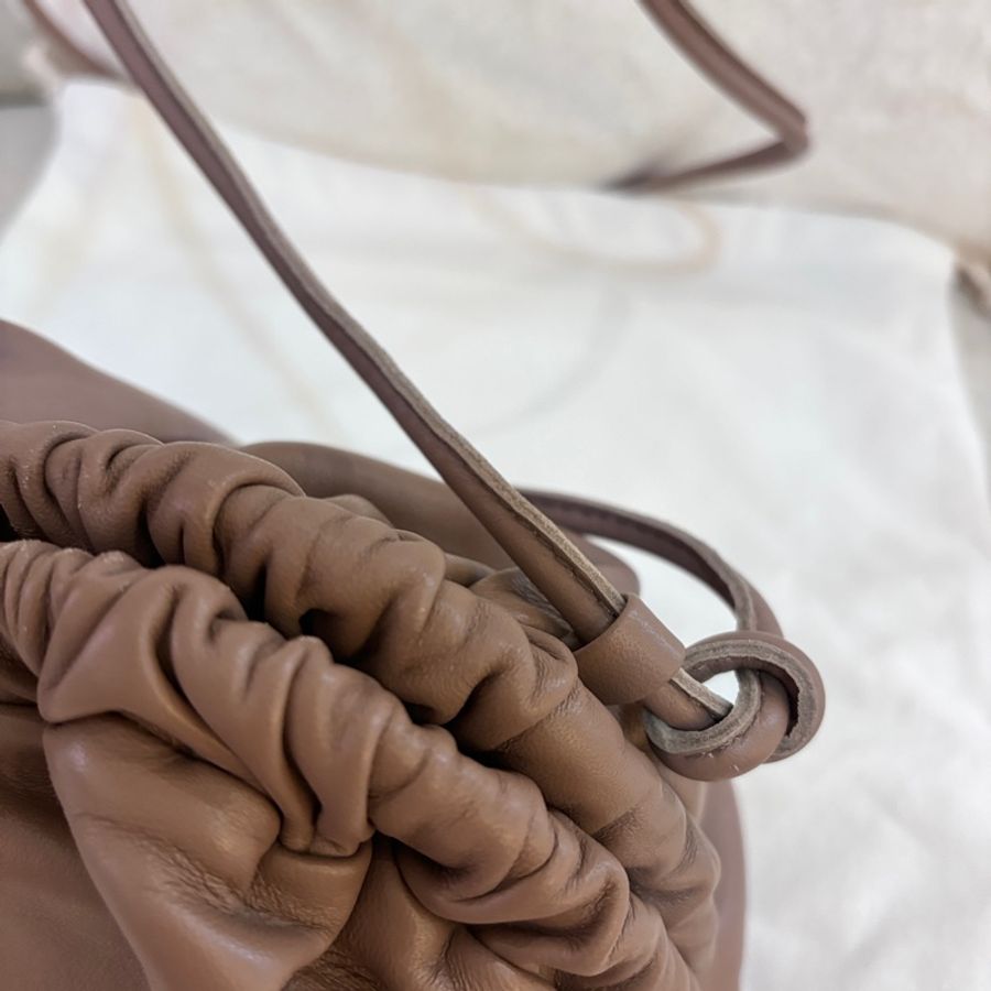 Mansur Gavriel 極簡輕奢 雲朵包 義大利小羊皮 肩背斜背手拿-17