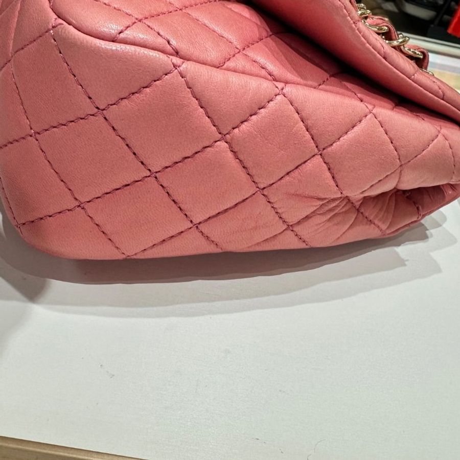 Chanel情人節特別版Classic Flap Bag-15