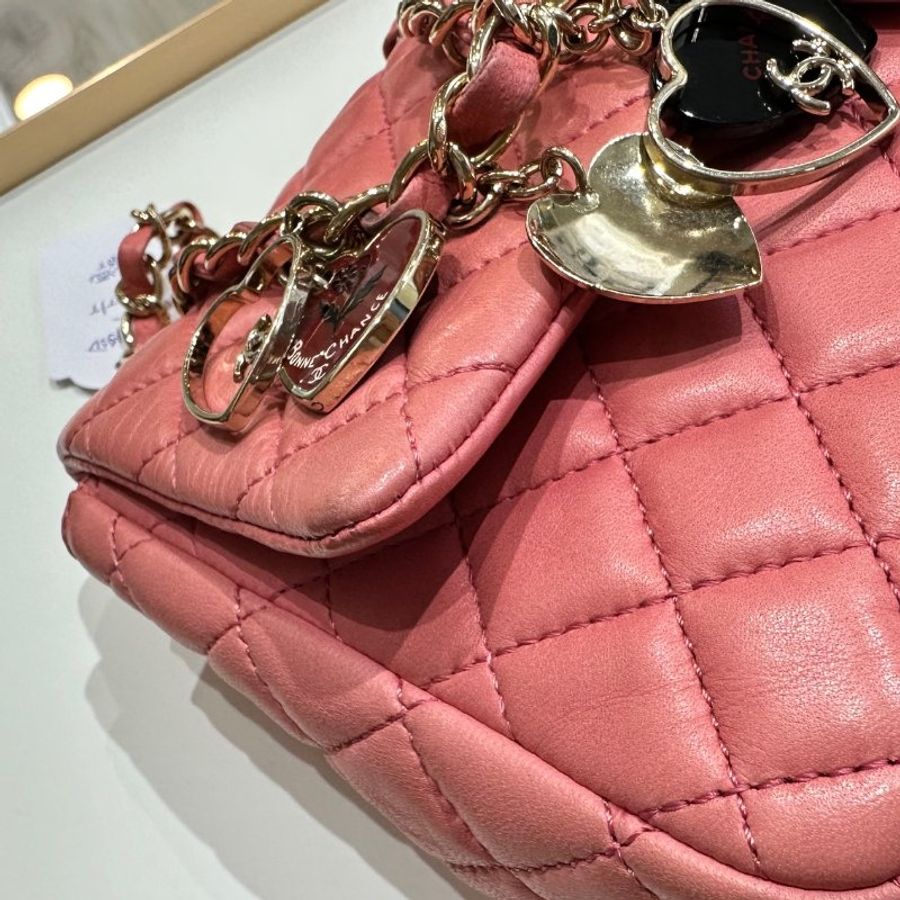 Chanel情人節特別版Classic Flap Bag-17