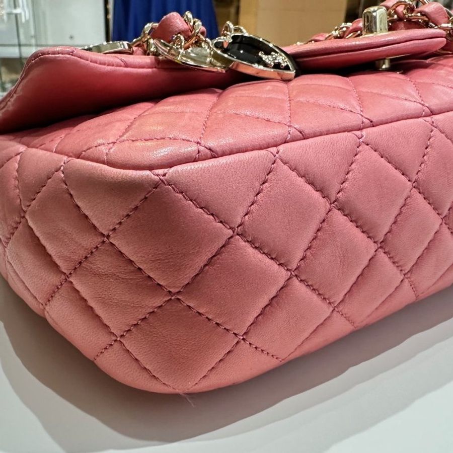 Chanel情人節特別版Classic Flap Bag-18
