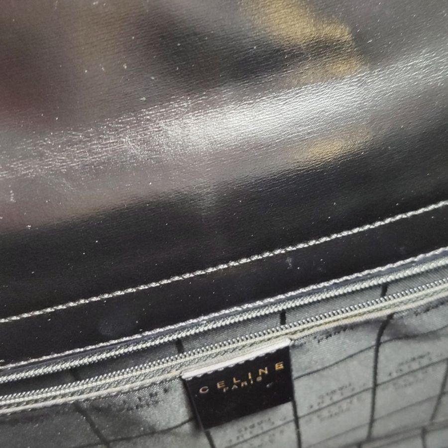 Celine 牛皮純色壓印字母logo手提包-13