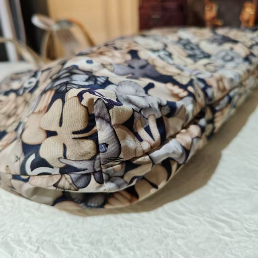 Chanel 雙C Logo 貓貓tote bag SA級羽絨款手提袋-2