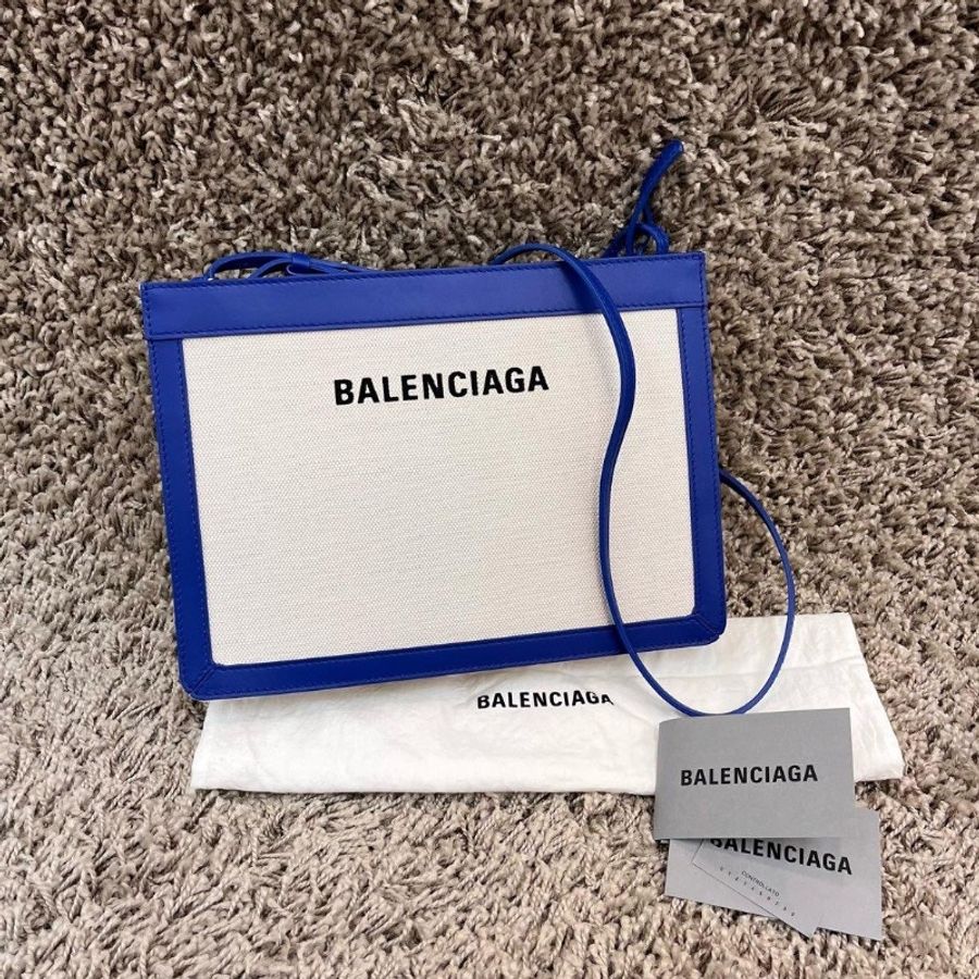 Balenciaga Pochette-0