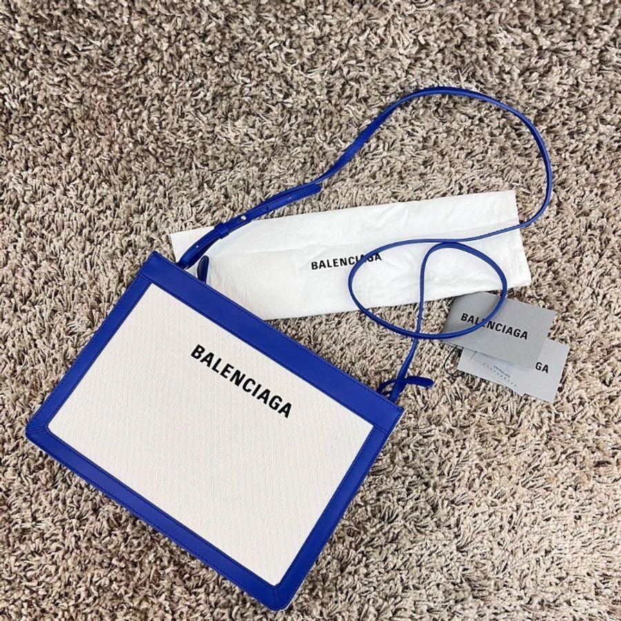 Balenciaga Pochette-1