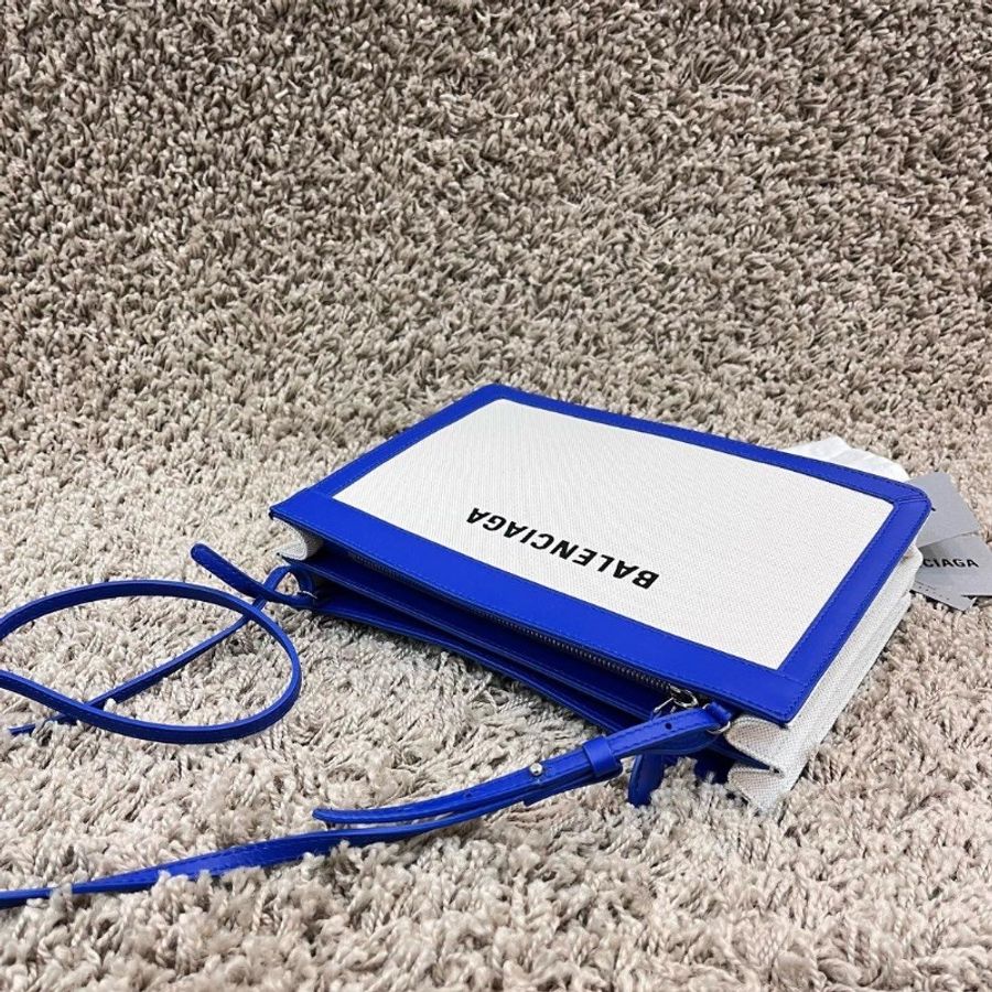 Balenciaga Pochette-2