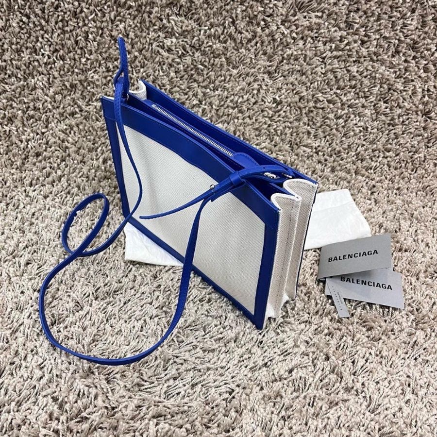 Balenciaga Pochette-3