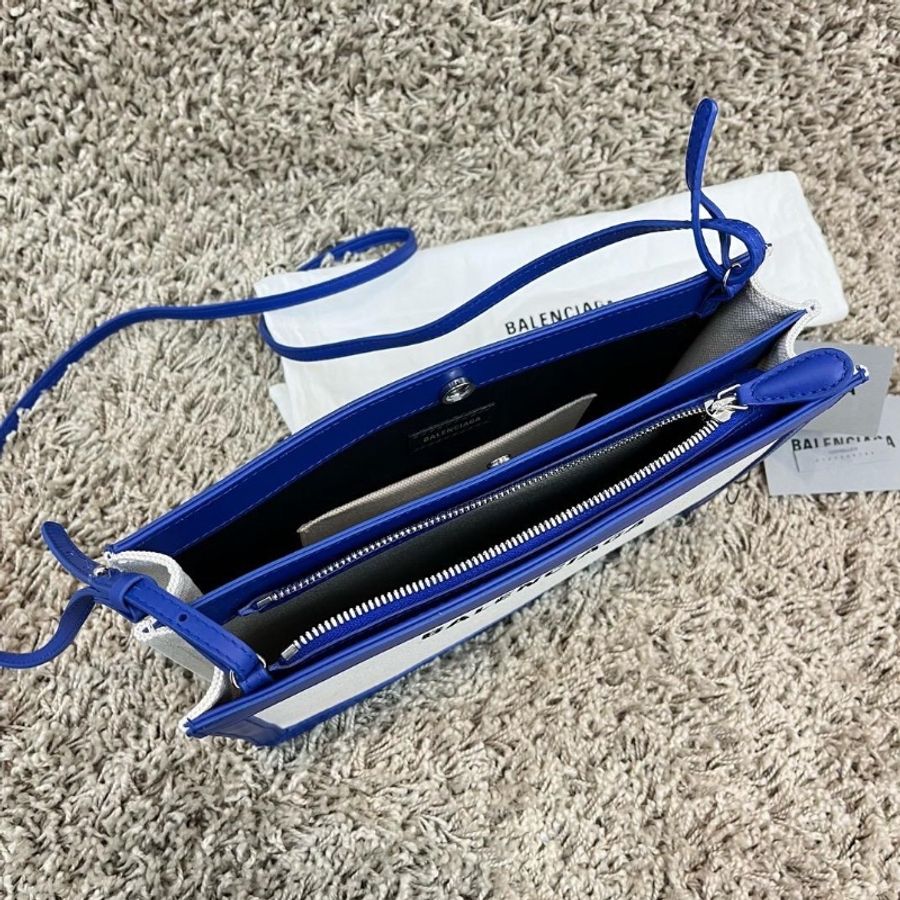 Balenciaga Pochette-4