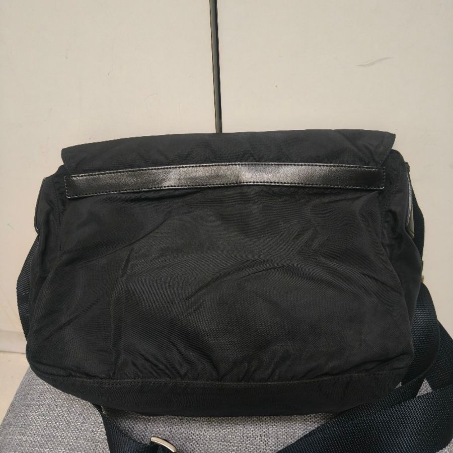 💝女神節💝寵愛一週甜價至3/15‼️㊣✨PRADA✨普拉達 黑色 輕量 帆布 皮革 雙釦 掀蓋式 郵差包 肩背包 斜背包 /二手包/二手精品🌳二手樹屋🌳-4