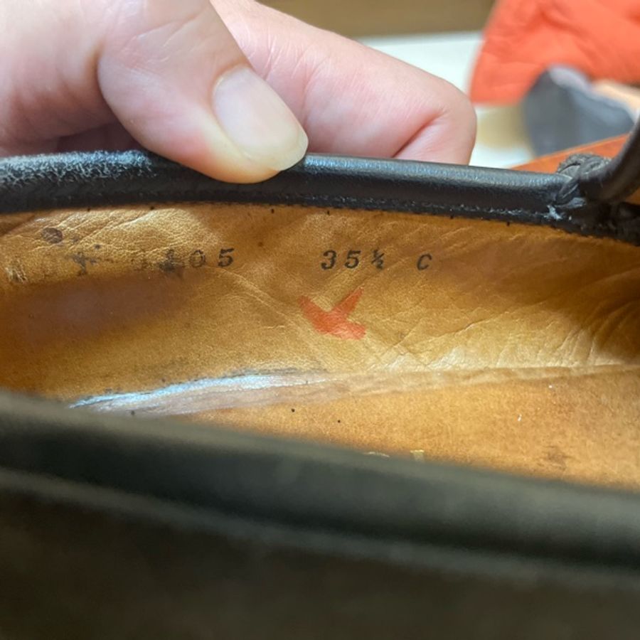 Gucci 麂皮咖啡色馬丁扣鞋35.5-11