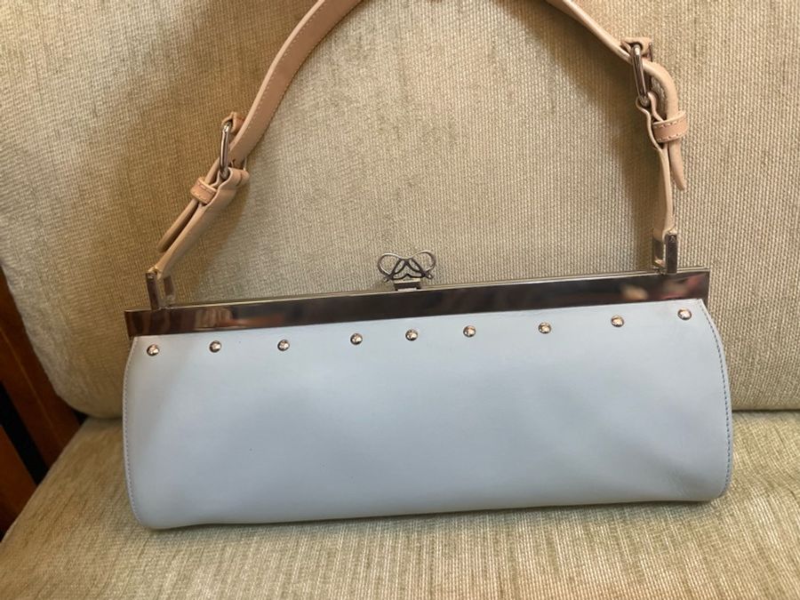 Loewe藍色皮革法棍包-1