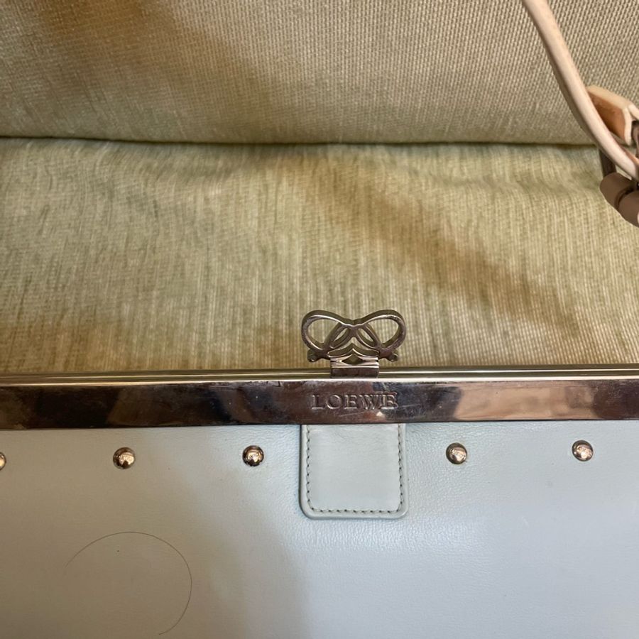 Loewe藍色皮革法棍包-2