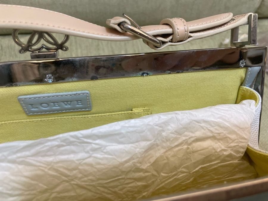 Loewe藍色皮革法棍包-8