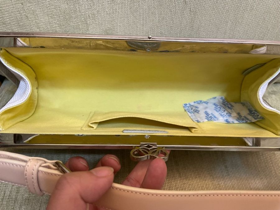 Loewe藍色皮革法棍包-11