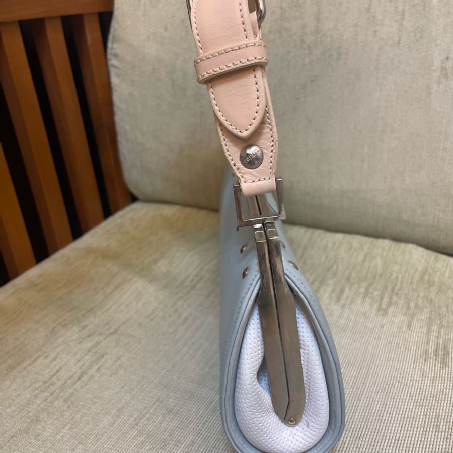 Loewe藍色皮革法棍包-21