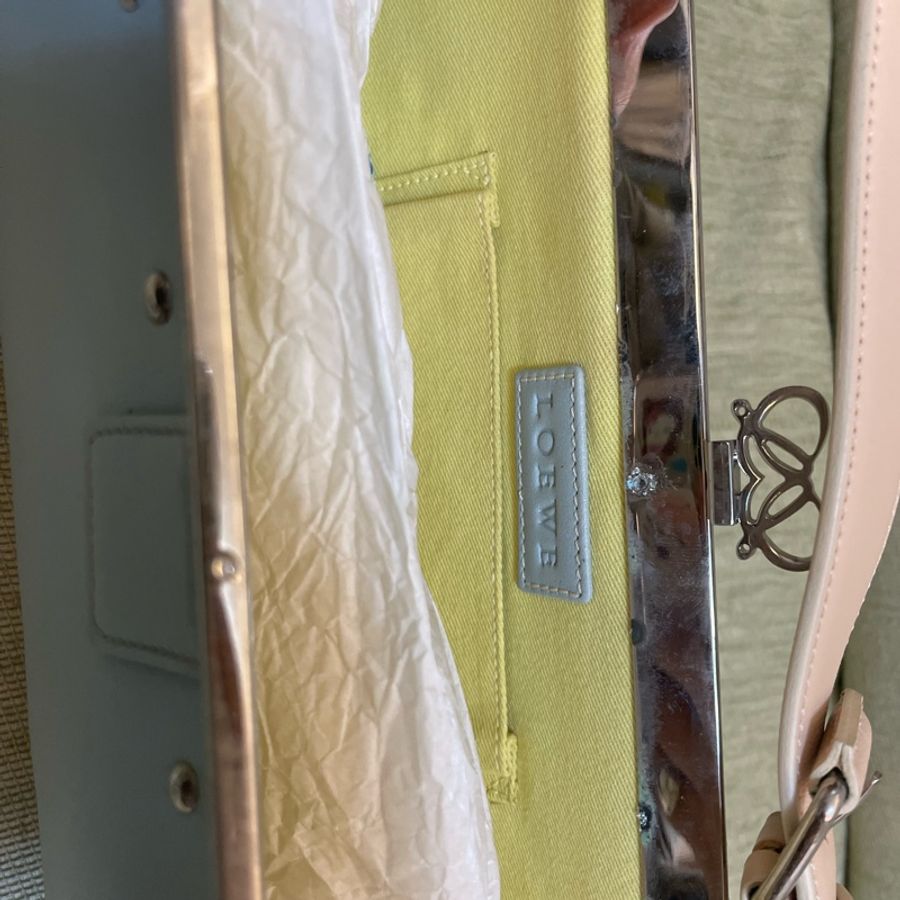 Loewe藍色皮革法棍包-23
