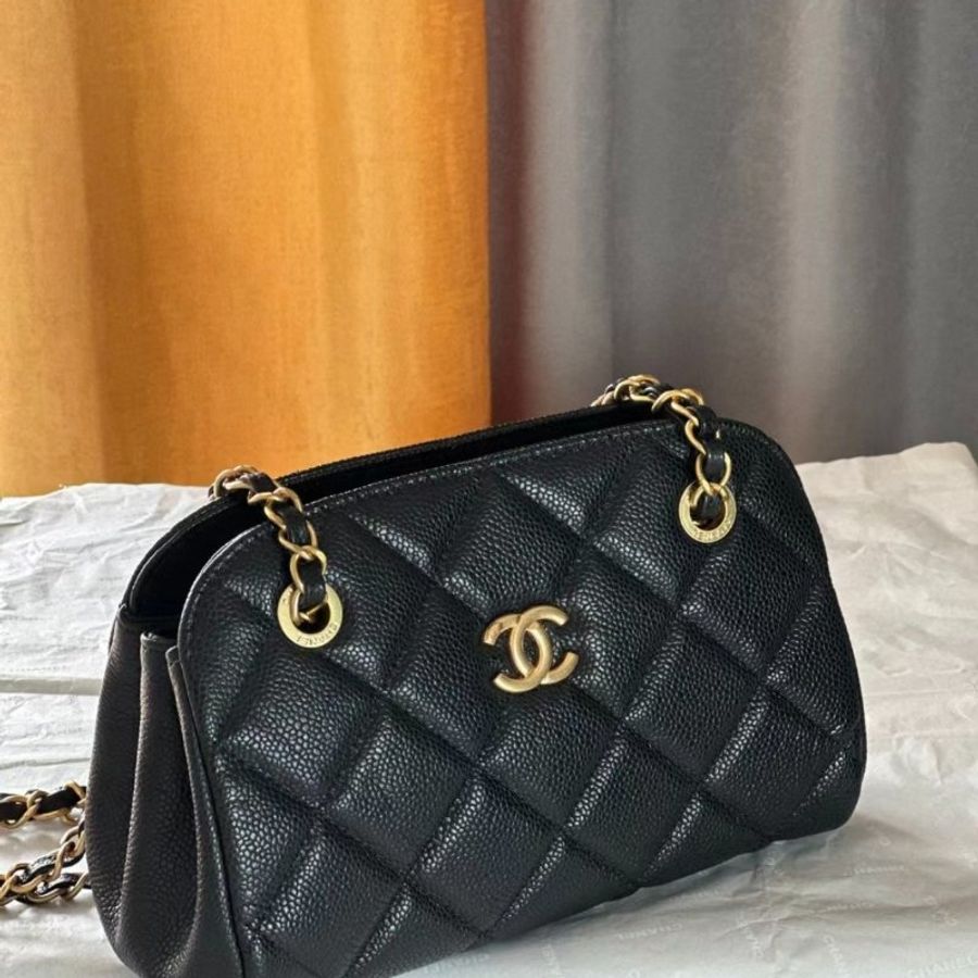 CHANEL香奈兒 24K 品牌標誌Logo 菱格紋絎縫 粒面閃亮小牛皮 手提斜挎單肩包 小號 女款|貨號AS5137-B18188-94305|全新正貨-6