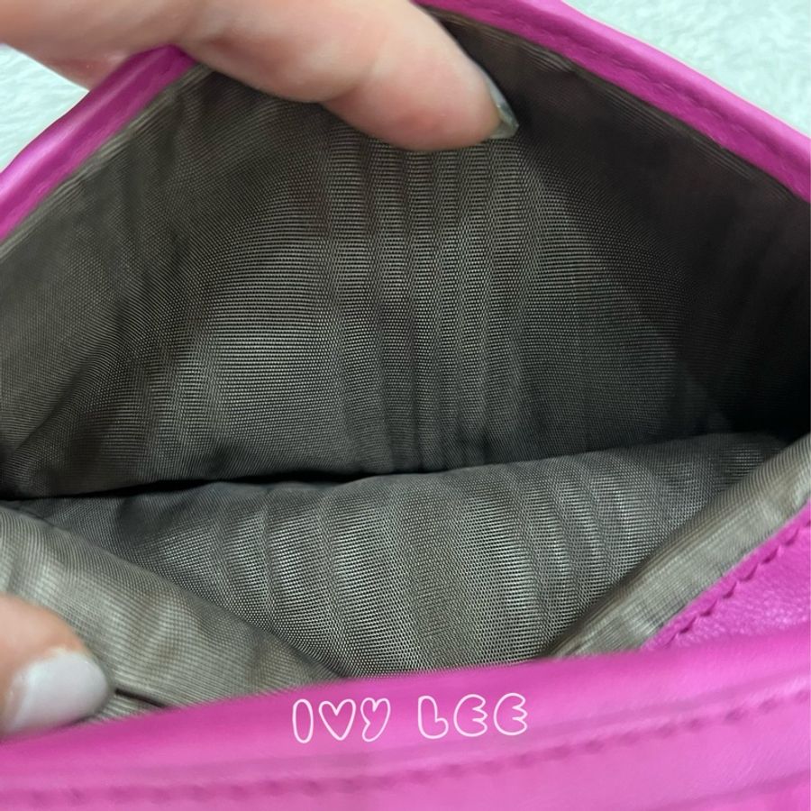 BOTTEGA VENETA經典編織設計 羊皮釦式 中夾 短夾 葡萄紫紅色 二手精品-6