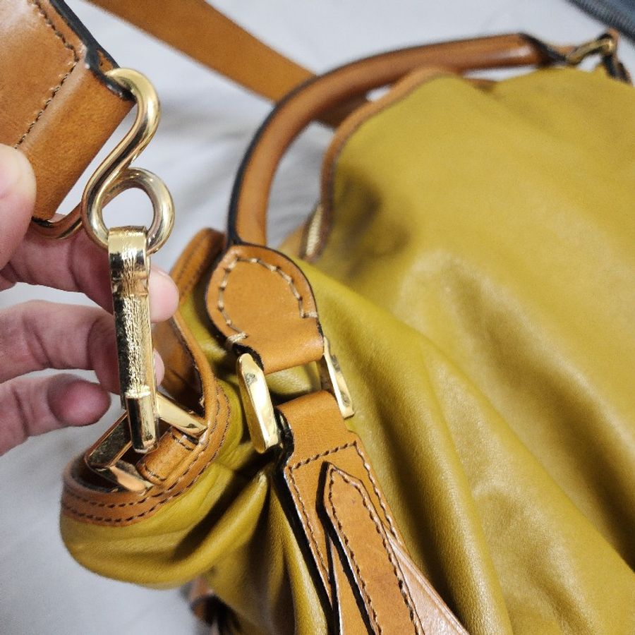 Burberry MEDIUM BRIDLE LEATHER HOBO Mustard雙用包-15