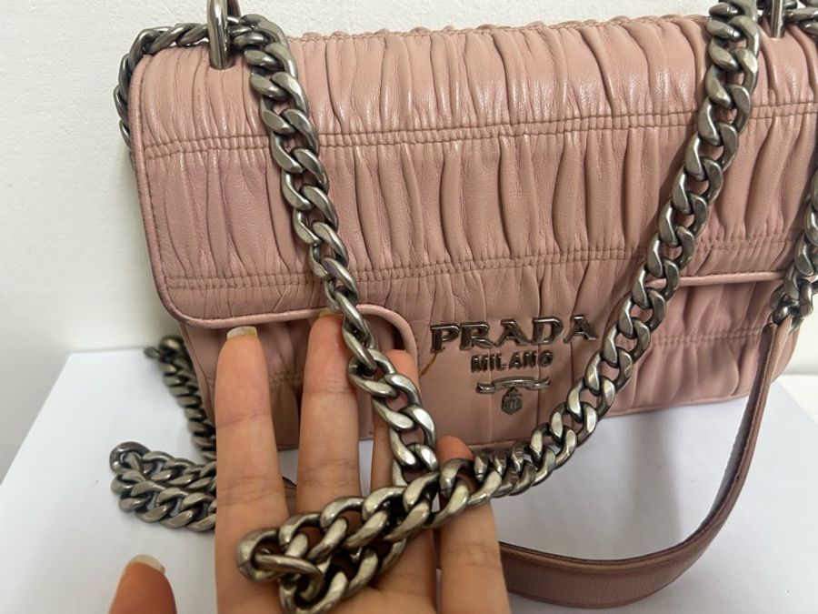 Prada 抓皺羊皮鏈條包 手提包 斜背包 有保卡-17