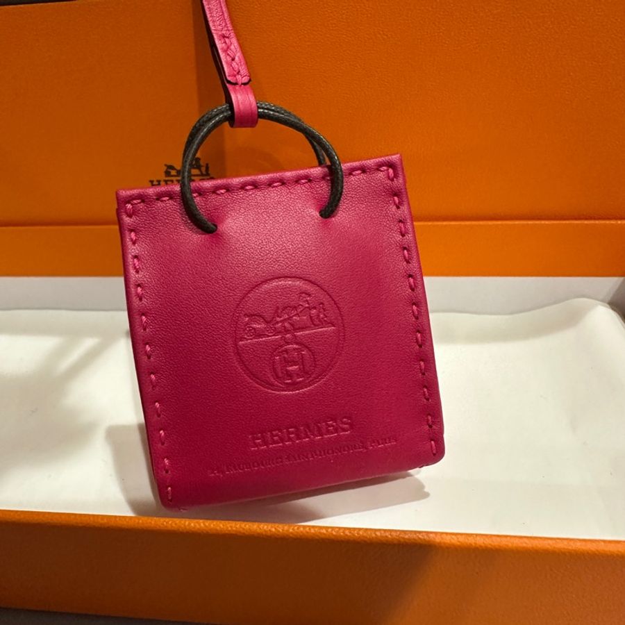 Hermes 粉紅袋吊飾-6
