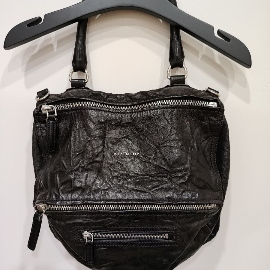 Givenchy pandora 潘朵拉黑色水洗羊皮 大容量 肩背包斜背包手提包 男包女包 多用途 出清-0