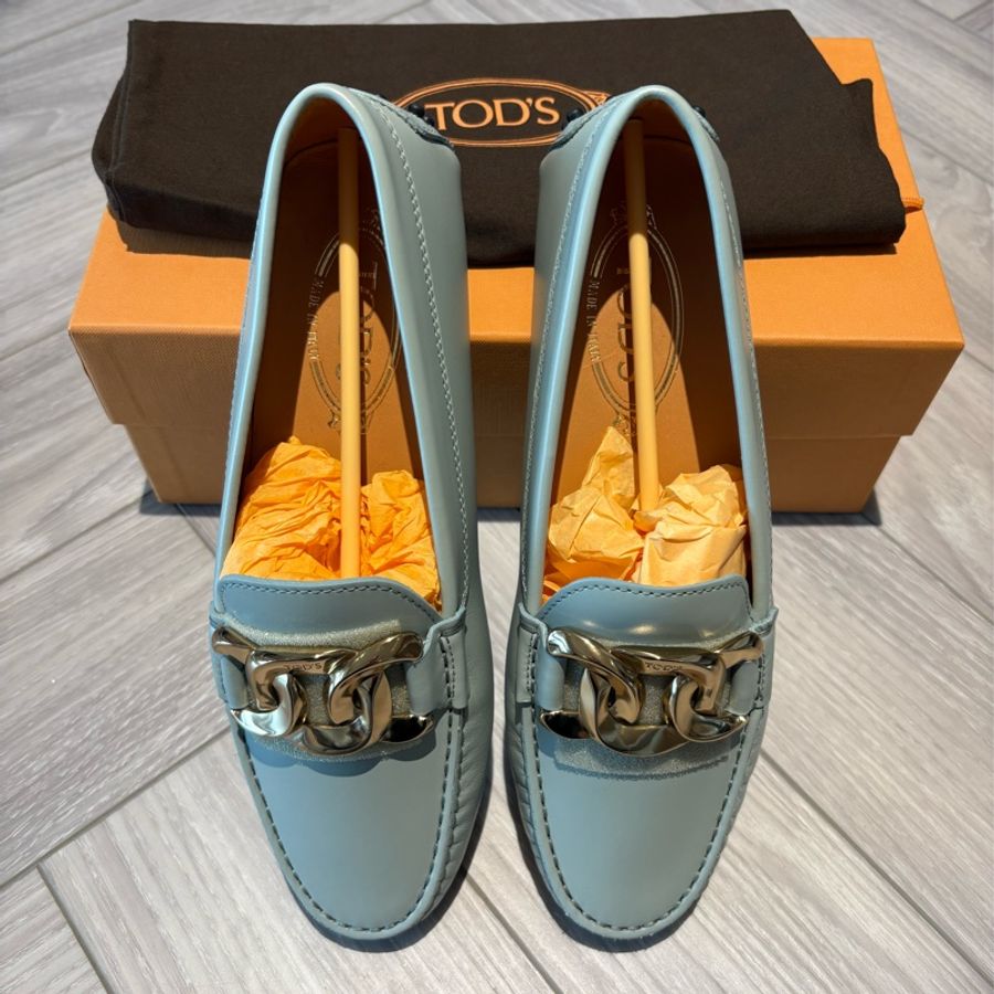 【Tod’s】全新。義大利奢華鞋履品牌。經典豆豆鞋-10