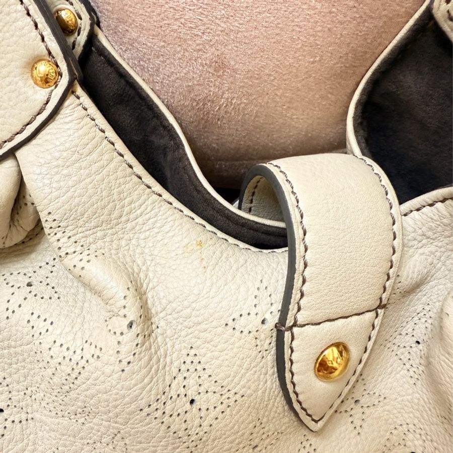 LV LOUIS VUITTON Mahina Monogram Hobo COQUILLE M93503 米白色 Light Beige Sand手提肩背兩用包 林志玲同款-2
