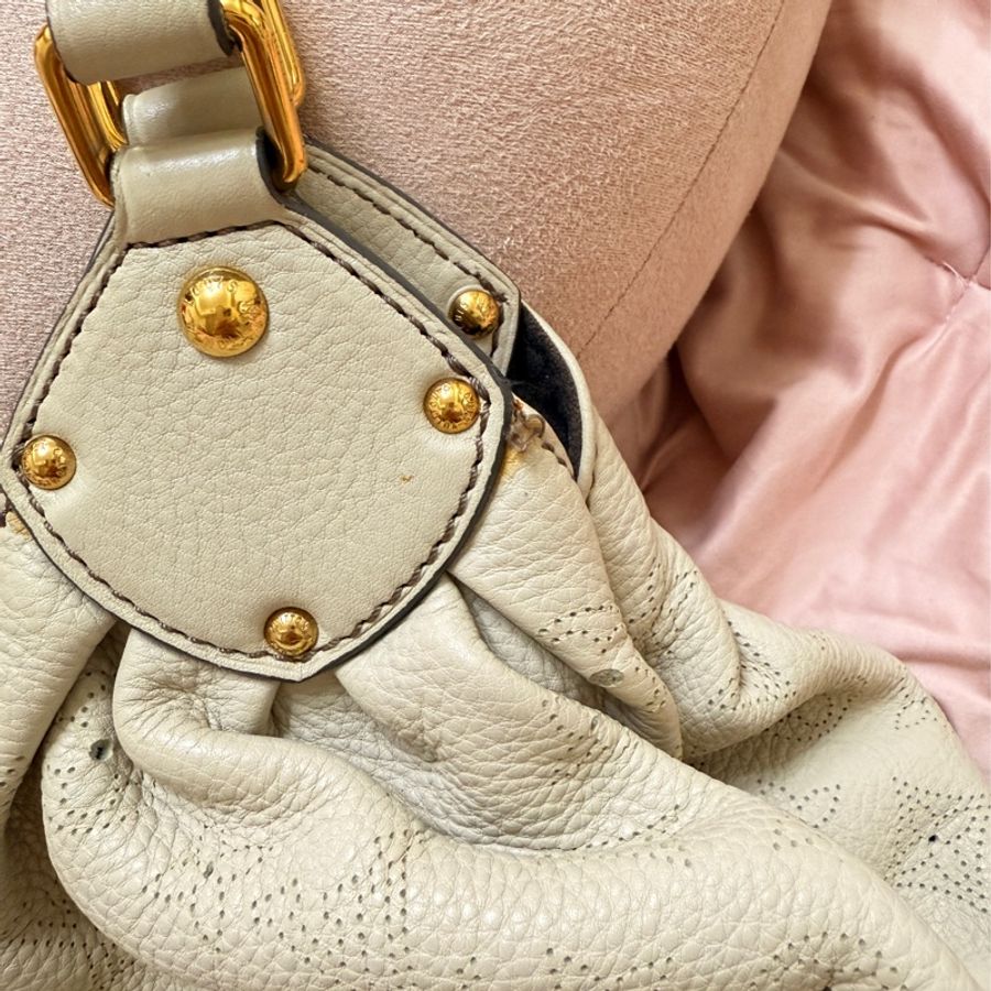 LV LOUIS VUITTON Mahina Monogram Hobo COQUILLE M93503 米白色 Light Beige Sand手提肩背兩用包 林志玲同款-21