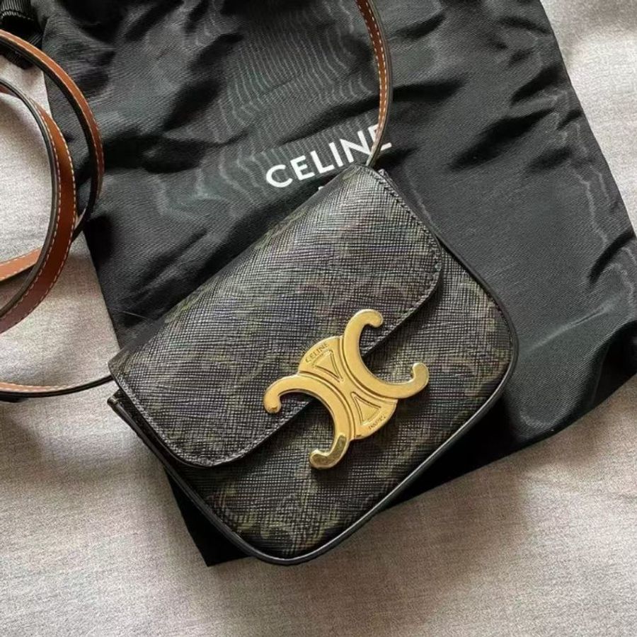Celine mini老花凱旋門斜背包 全新-2