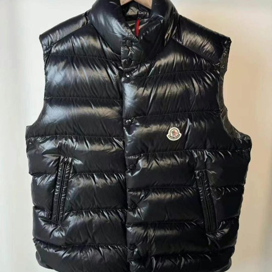 Moncler Tibb黑色羽絨背心 全新閒置-3