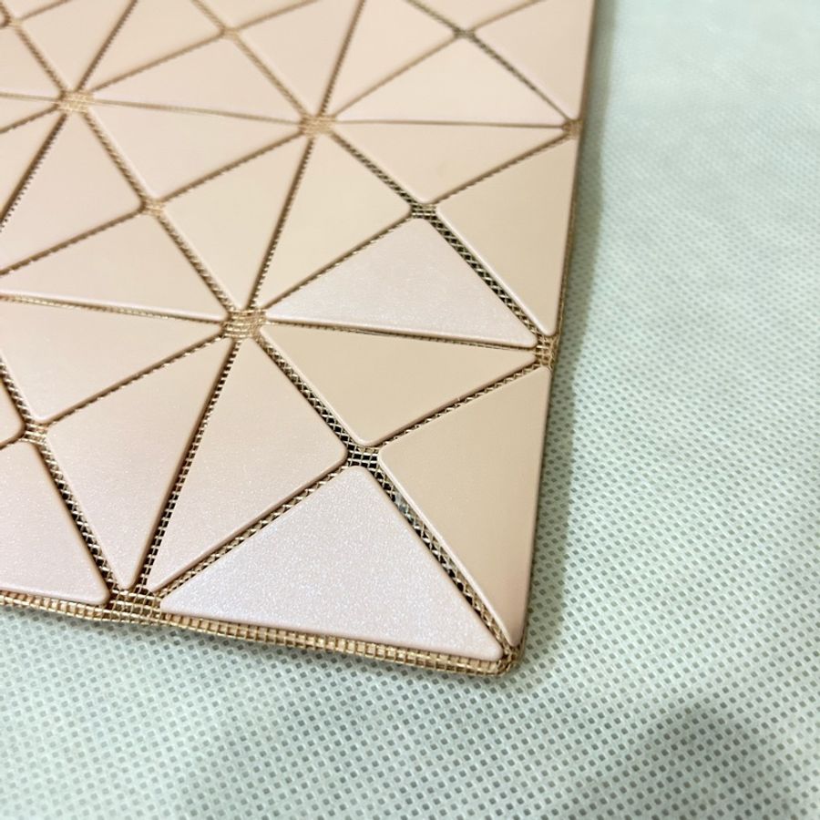 ISSEY MIYAKE 三宅一生 BAOBAO 6x6 霧面玫瑰粉托特包 六格-8