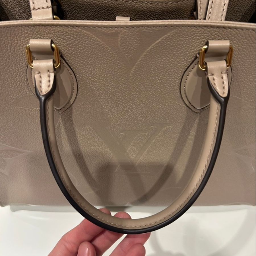 LV on the go斑鳩灰芯片款壓花牛皮(尺寸:PM)🌸ha.haliday🌸-3