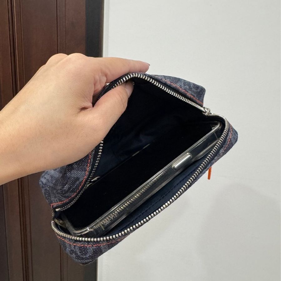 Dior 迪奧 字母LOGO 緹花布 牛仔 丹寧 帆布 手拿包 化妝包 零錢包 收納包 斜背包 肩背包 腰包 胸口包-13