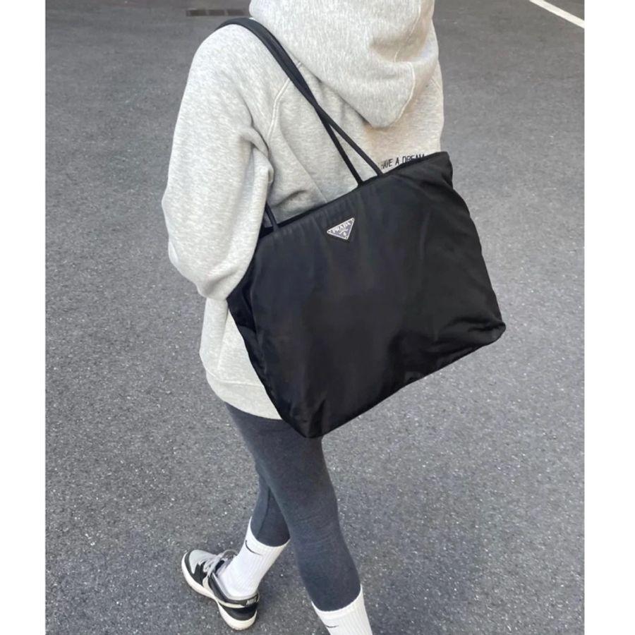 ✨Prada 黑色尼龍單肩包 托特包 Nylon Tote bag 35-1