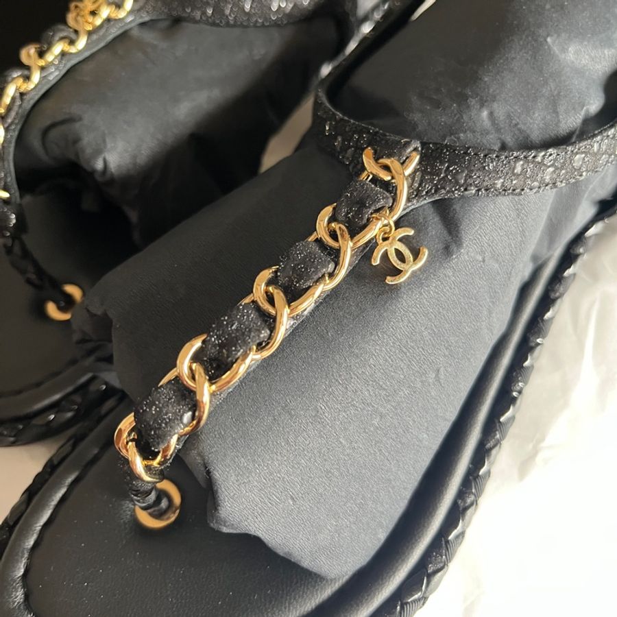 CHANEL 金鏈條繫帶平底夾腳涼鞋-8